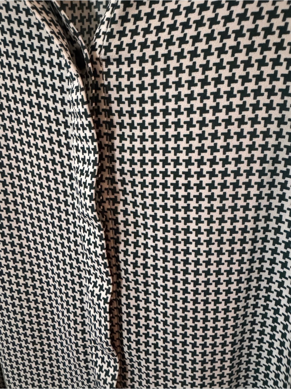 Talbots Black and White Houndstooth Long-Sleeve Blouse size M - Picture 4 of 5